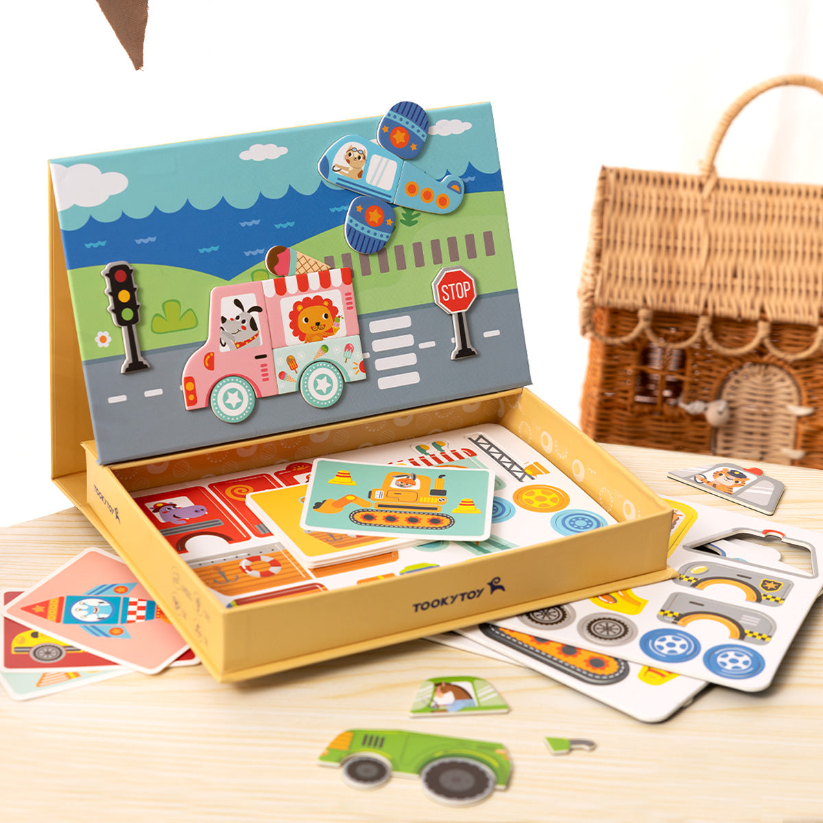 TOOKY TOY Magnetic Box-Transportation---TF618