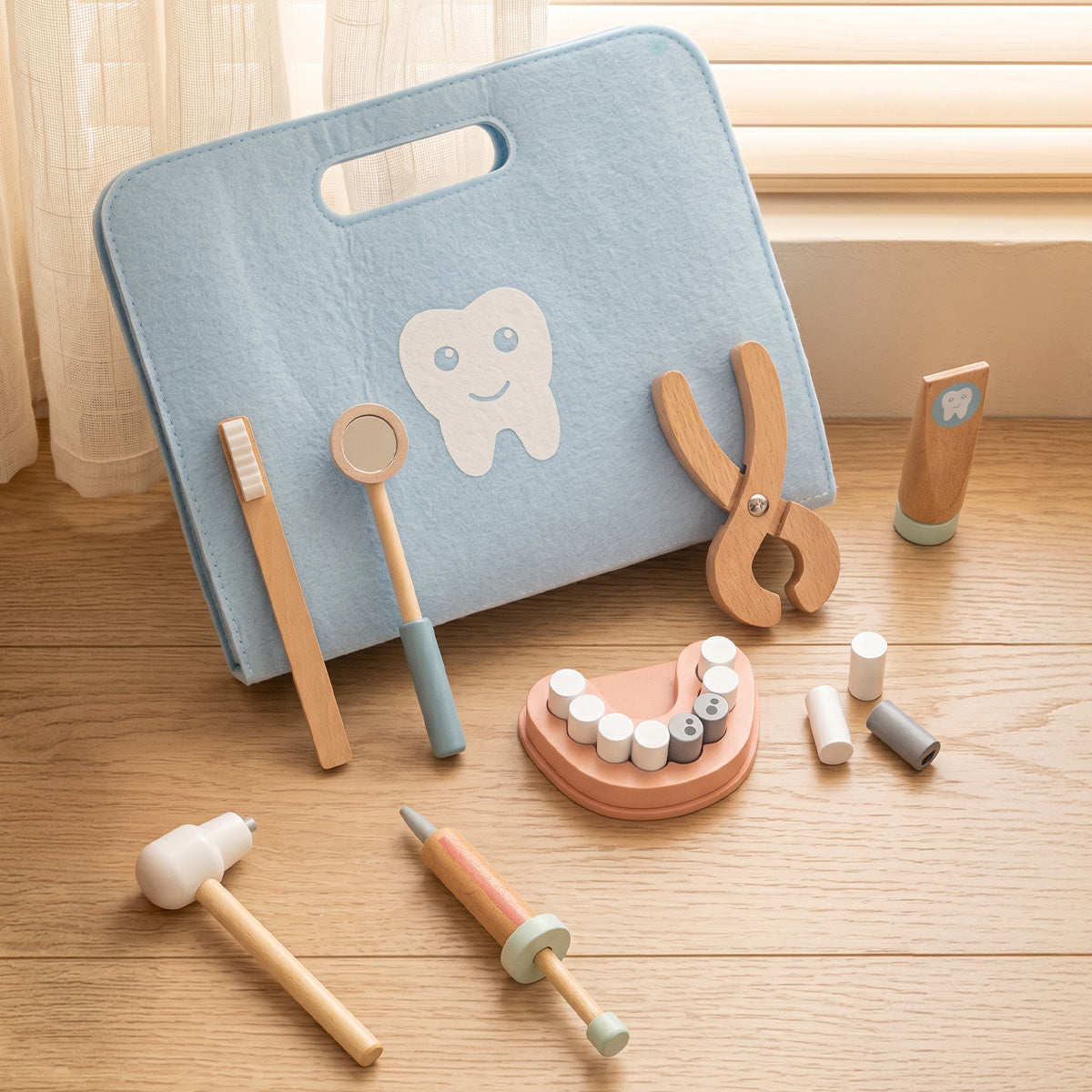 TOOKY TOY Dentist Set---TH647N