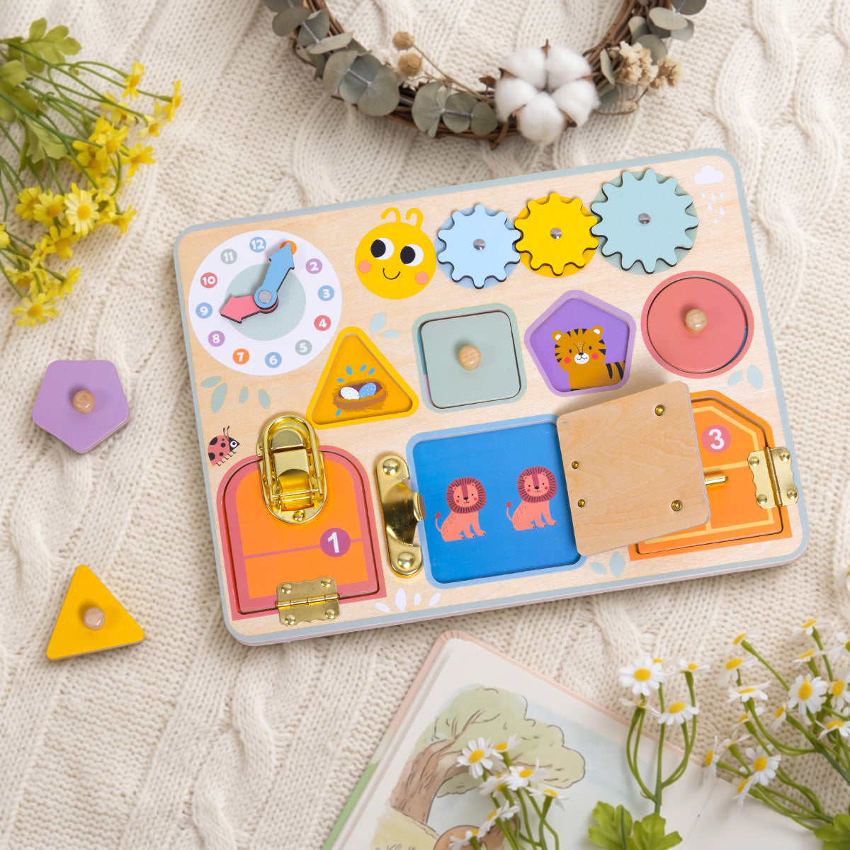 TOOKY TOY Busy Board---TJ473N