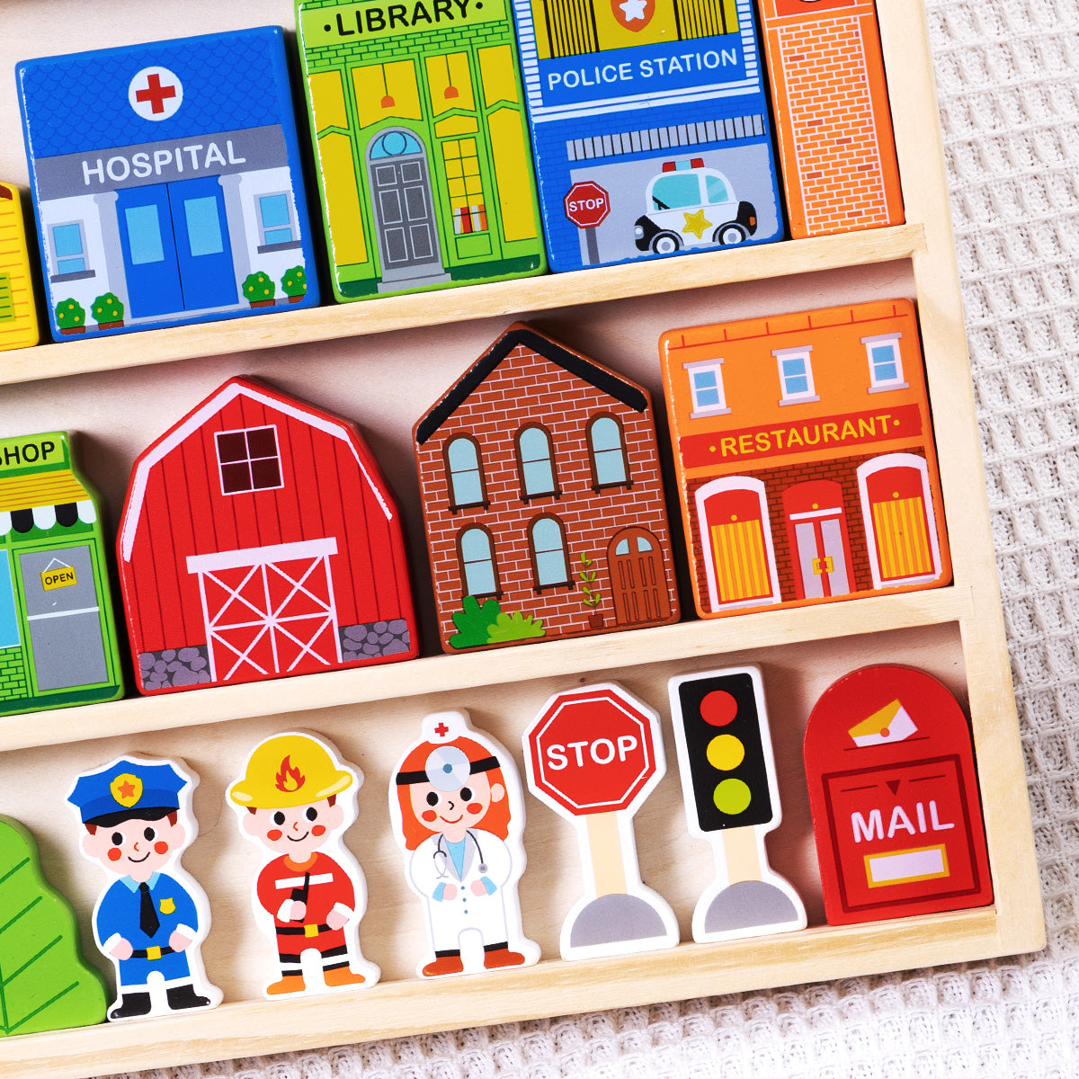 TOOKY TOY Town Play Set---TK144