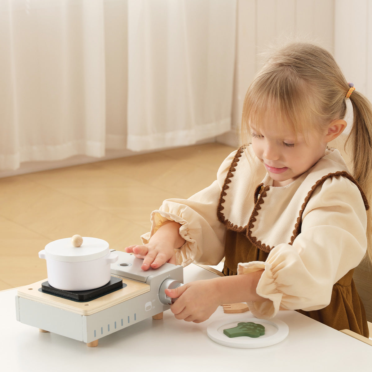 TOOKY TOY Camping Stove Set---TP529
