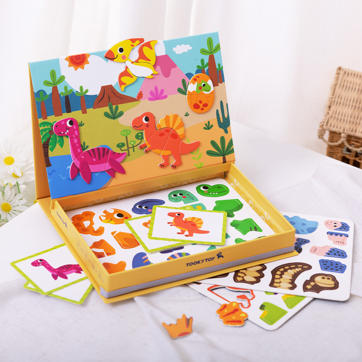 TOOKY TOY Magnetic Box - Dinosaur---TK405