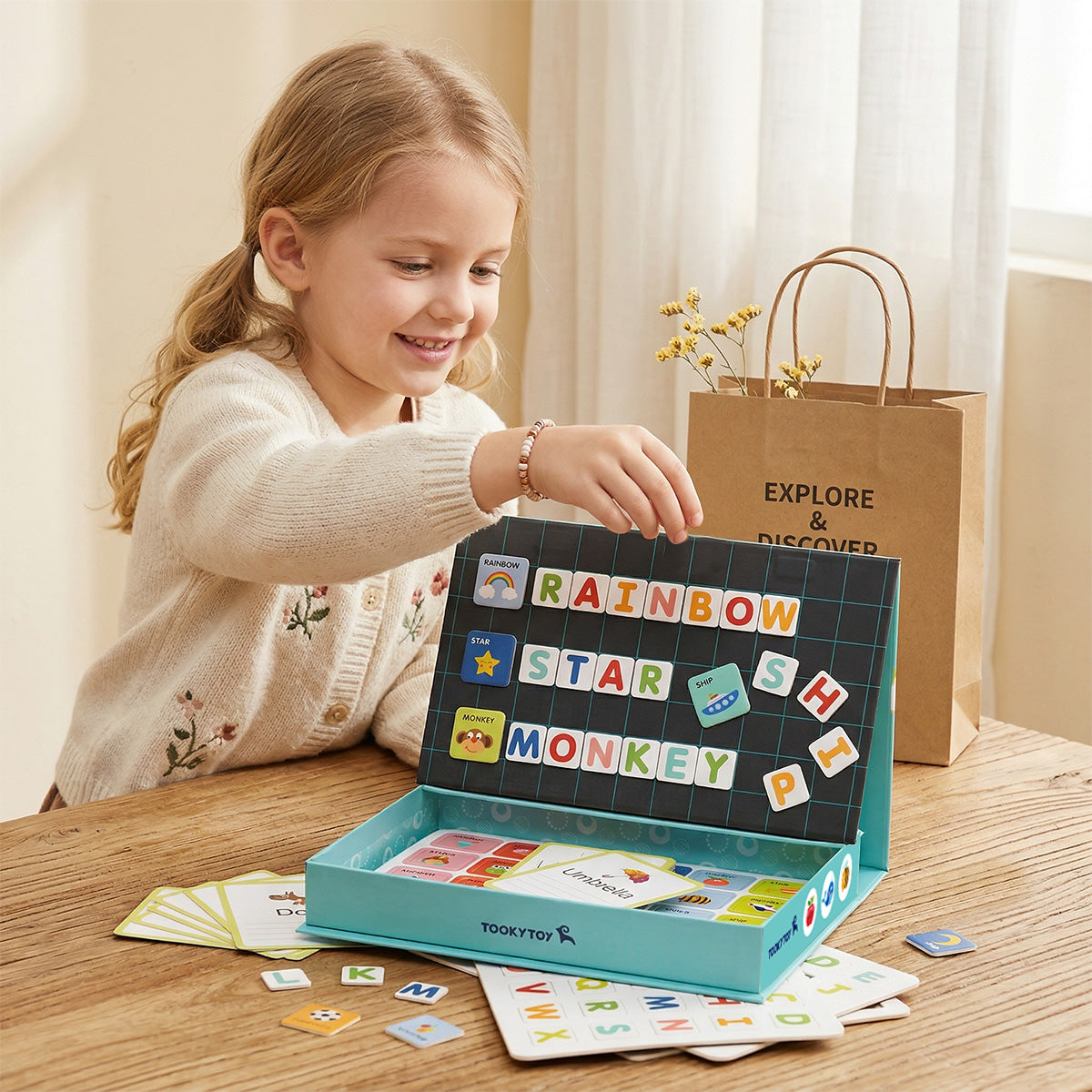 TOOKY TOY Magnetic Box-Alphabet---TL643A