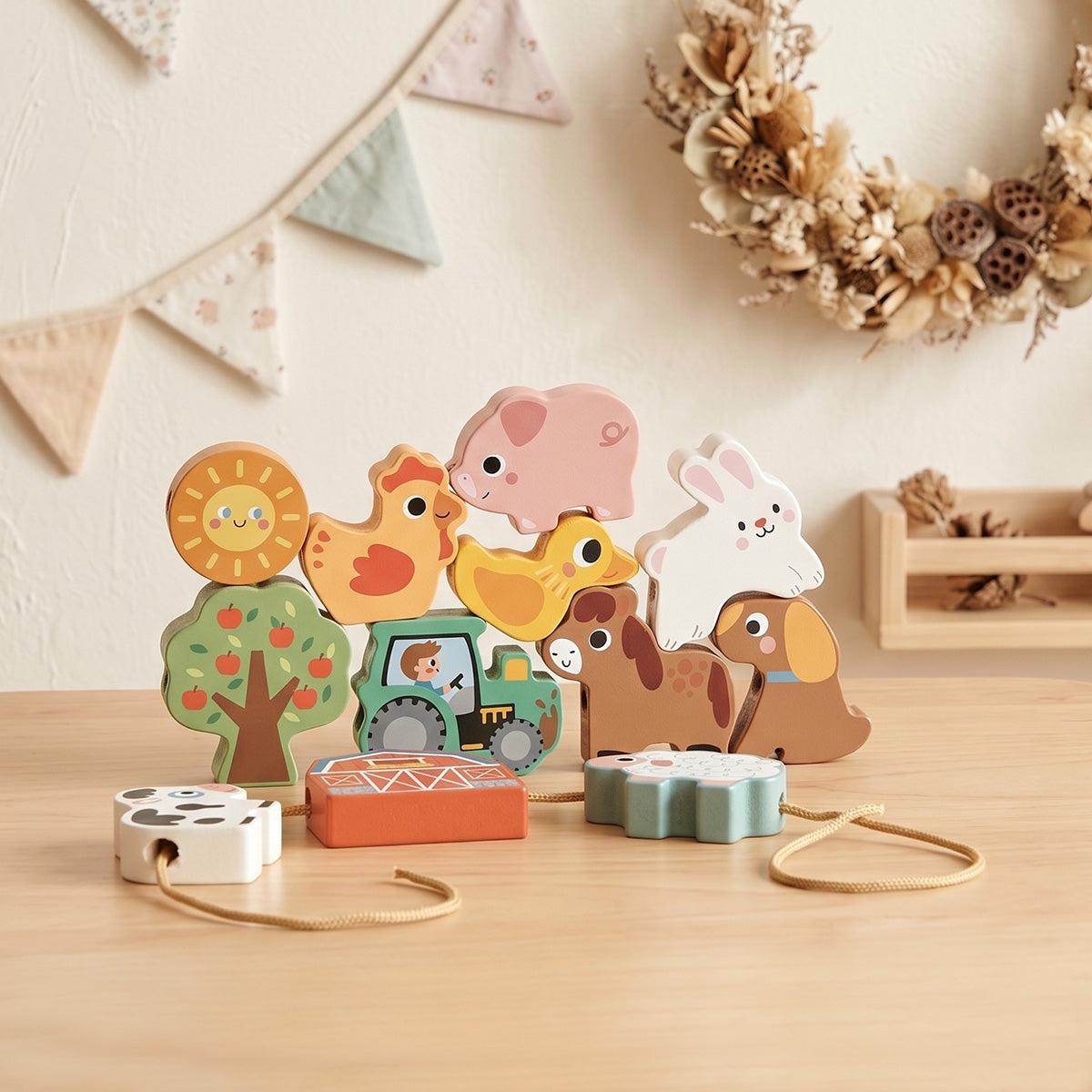 TOOKY TOY Lacing Farm---TP512