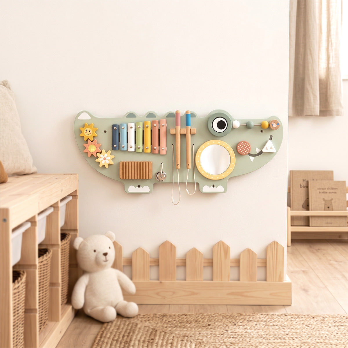 TOOKY TOY Crocodile Activity Wall---TP552